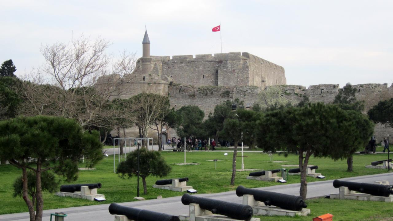 Çanakkale’de Zamanı Durduran Yer! Bu Kaleye Giren Aynı Çıkamıyor…