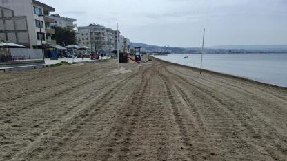 Dardanos ve Güzelyalı’da Temizlik Seferberliği! Kıyı Şeridi Atıklardan Arındırılıyor