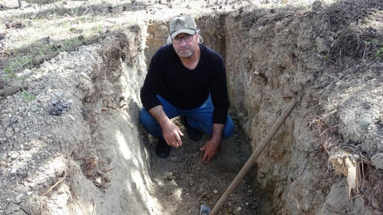 Dokuz kez ölümden döndü, kendi mezarını kazmaya başladı