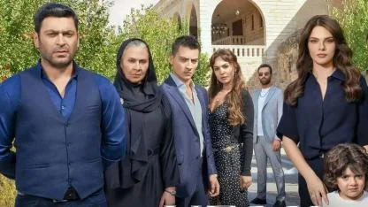 Ece Erken Canlı Yayında Açıkladı: Uzak Şehir’de Taşlar Yerinden Oynuyor, O İsim Kadrodan Ayrıldı!