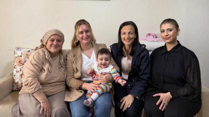 Lapseki'de yeni doğan bebeklere ziyaret