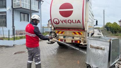 Hizmet Fırtınası Lapseki’yi Sardı! Caddeler Yenileniyor, Plajlar Temizleniyor, Sorunlar Çözülüyor