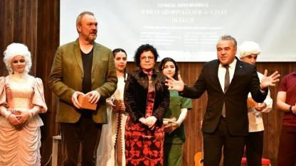 Kepez'de Mozart Esintisi: Karışıklıklar Operası Büyüledi