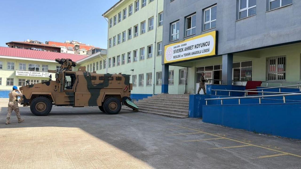 Şanlıurfa'da liseye silahlı saldırı!