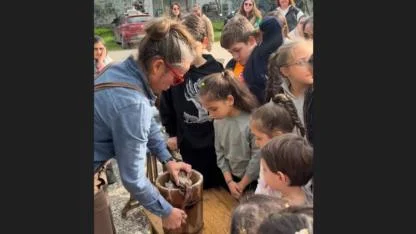 Antik Sabunhane'de çocuklar kendi dondurmasını yaptı