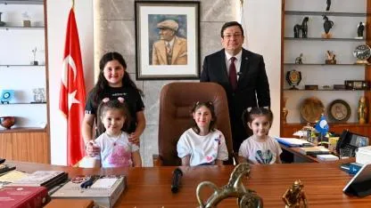 Başkan Erkek, 23 Nisan'da koltuğunu Güneş Uyanık'a devretti