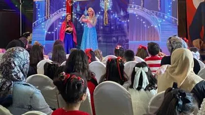 Gökçeada’da 23 Nisan Coşkusu: Minikler "Karlar Ülkesi" ile Masalsı Bir Gün Yaşadı!