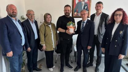 Lapseki’de Veteriner Hekimlere Anlamlı Ziyaret