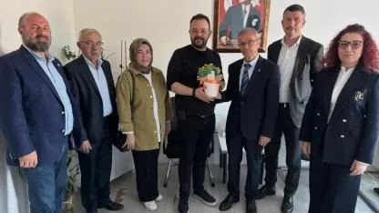 Lapseki’de Veteriner Hekimlere Anlamlı Ziyaret