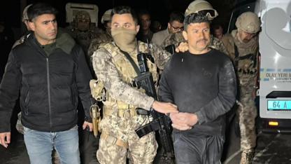 Uşak'ta görev başındaki polis ekiplerine pompalı tüfekle ateş açıldı: 2 polis yaralandı