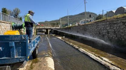 Küçükkuyu’da sinek kabusuna geçit yok! Ekipler sahaya indi