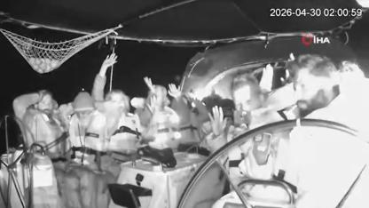 İsrail Yardım Filosuna Baskın Düzenledi! 20 Türk Aktivist Alıkonuldu!