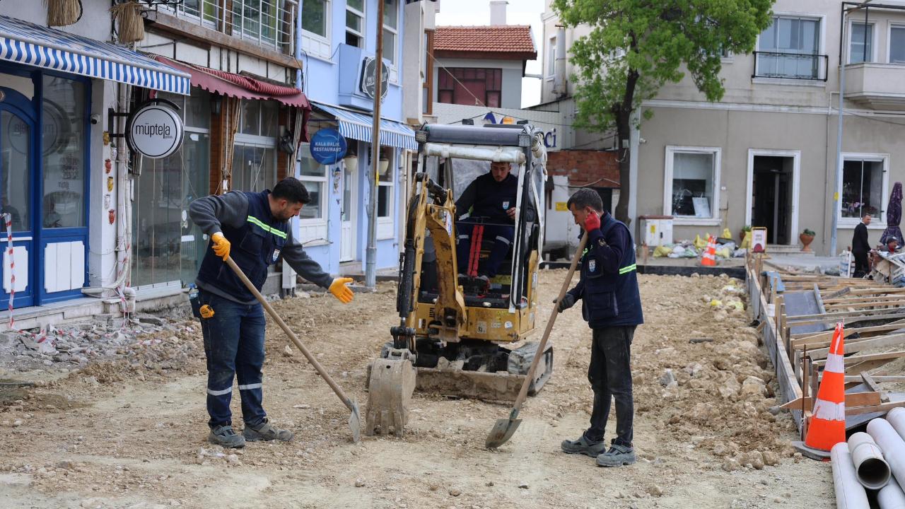 Gelibolu Belediyesi ekipleri şehrin dört bir yanında sahaya indi