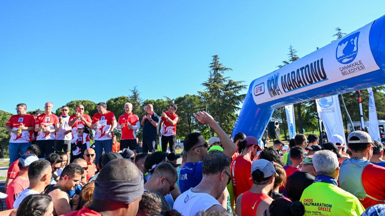 Troya Maratonu’nda Tarihi Start Verildi! 27 Ülkeden Binlerce Sporcu Tarihin Kalbinde Koşuyor!