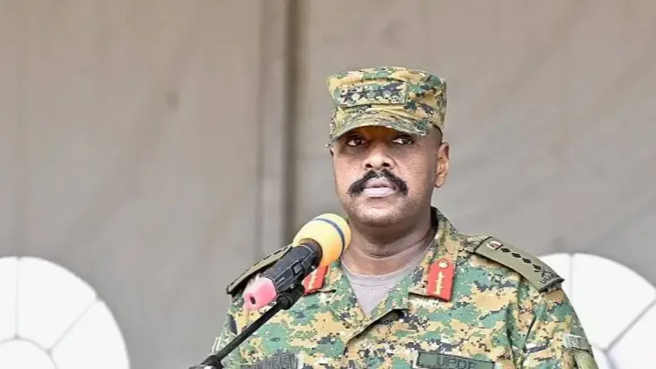 Ugandalı Generalden Bir Kez Daha Türkiye'ye Şok Tehdit: "Türkler Yerine Çinlilere Verelim!"