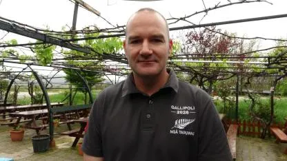 Yeni Zelandalı Yarbay Çanakkale’de Duygulandı! O Sözler Gündem Oldu