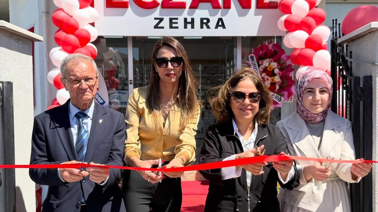 Zehra Eczanesi Lapseki'de açıldı!