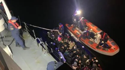 Çanakkale’de Geceyi Karıştıran Operasyon! Denizde Başladı, Karada Bitti
