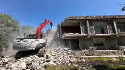 Çanakkale’de Kaçak Yapılaşmaya Geçit Yok: Nisan Ayında 15 Yapı Yıkıldı