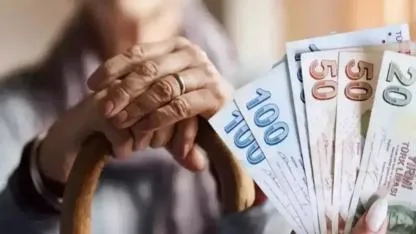 Emekliye çifte müjde iddiası! Bayram ikramiyesi ve zamlı maaş aynı anda mı yatacak?