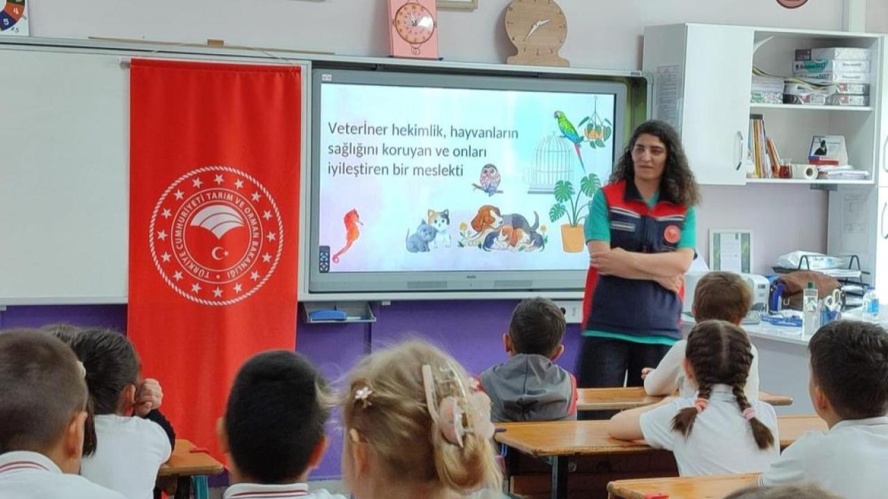 Veterinerler öğrenciler ile buluştu