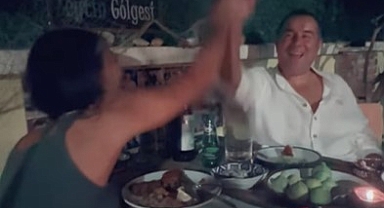 Ata Demirer, sanatçı arkadaşları ile buluştu